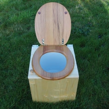 toilette-a-bois.jpg